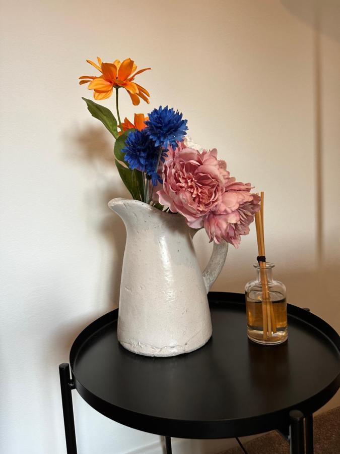 Superb 2 Bed 2 Bathroom Free Parking Derby Buitenkant foto